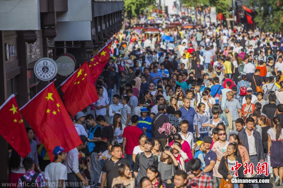 代发鸟安全吗：南京旅游热潮揭秘，古都如何吸引全国游客的关注与创新
