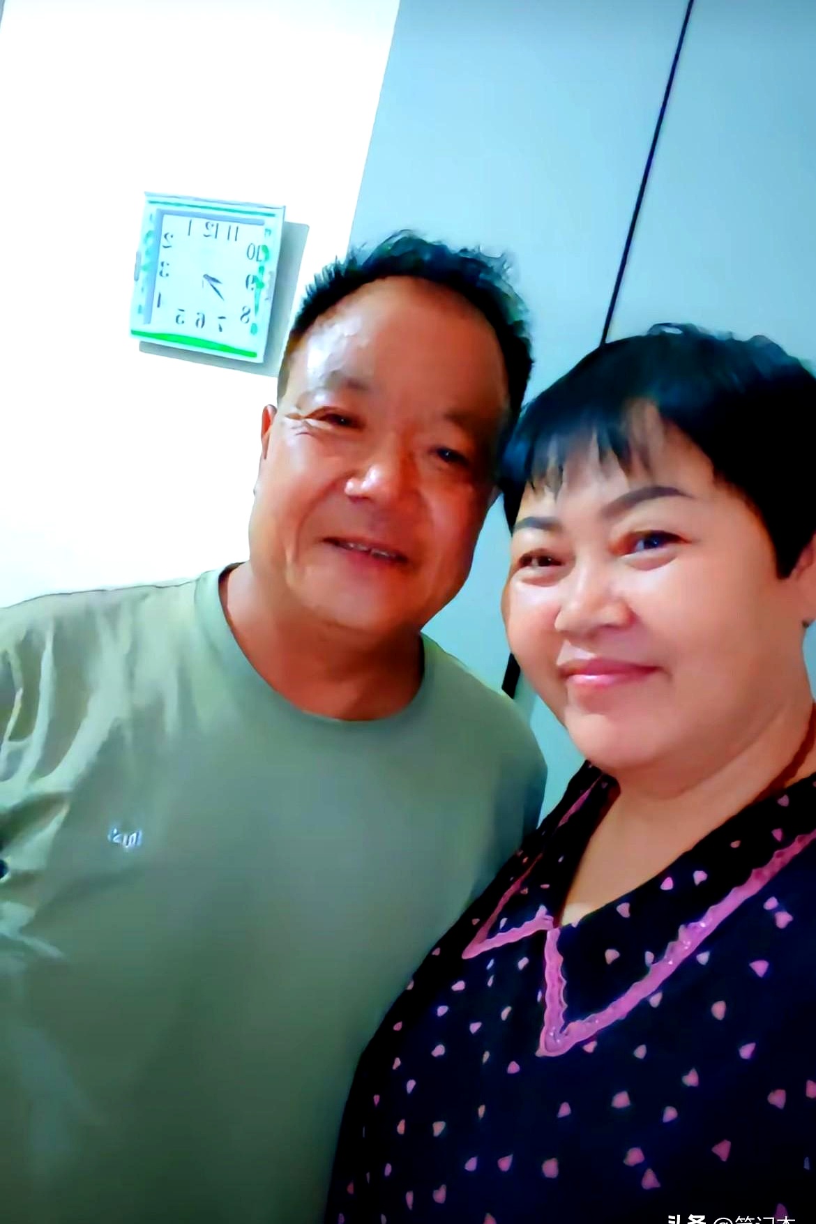 代发鸟：51岁退休护士嫁农村哑叔，网友热议，是寻求宁静还是追逐流量？