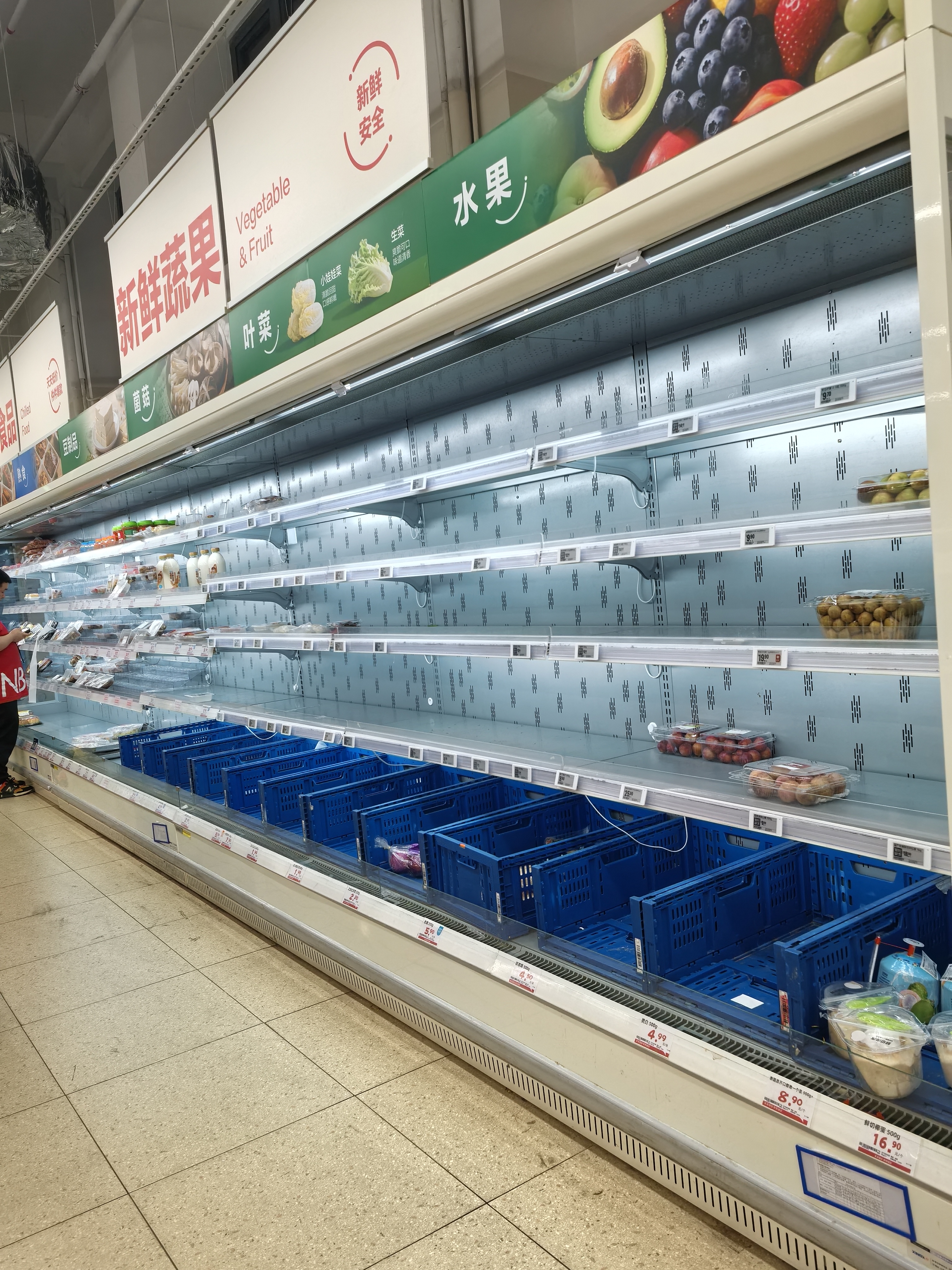 代发鸟官网：上海盒马超市“超盒算”遭遇货架空空现象，消费降级？