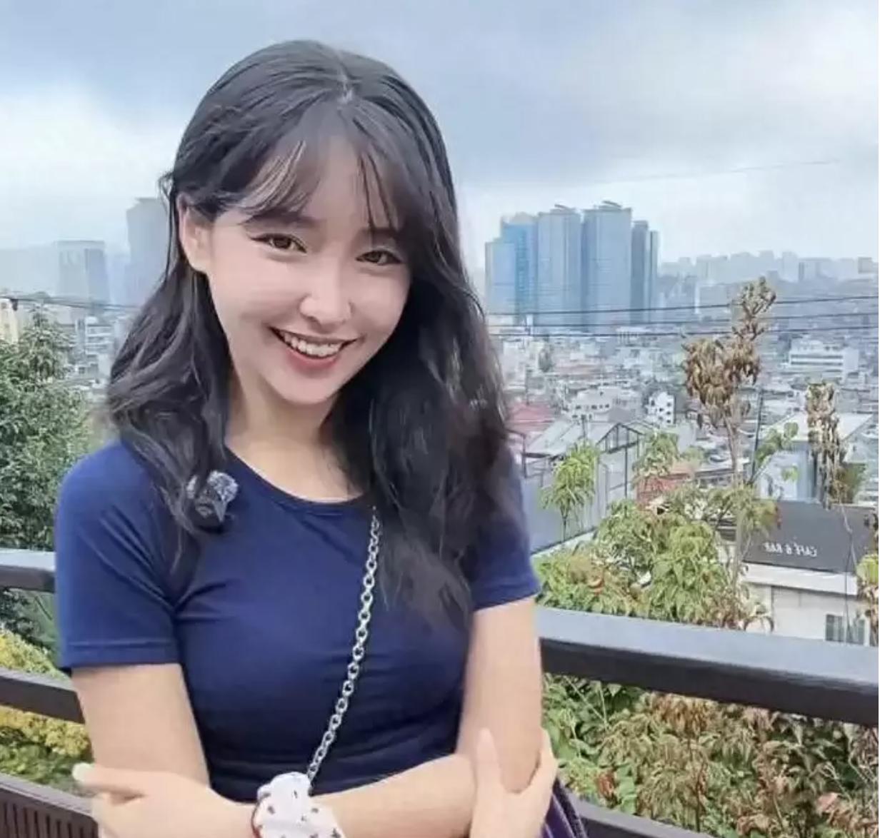 代发鸟入口：网红直播背后的悲剧，一场打赏引发的血案与幻想崩塌
