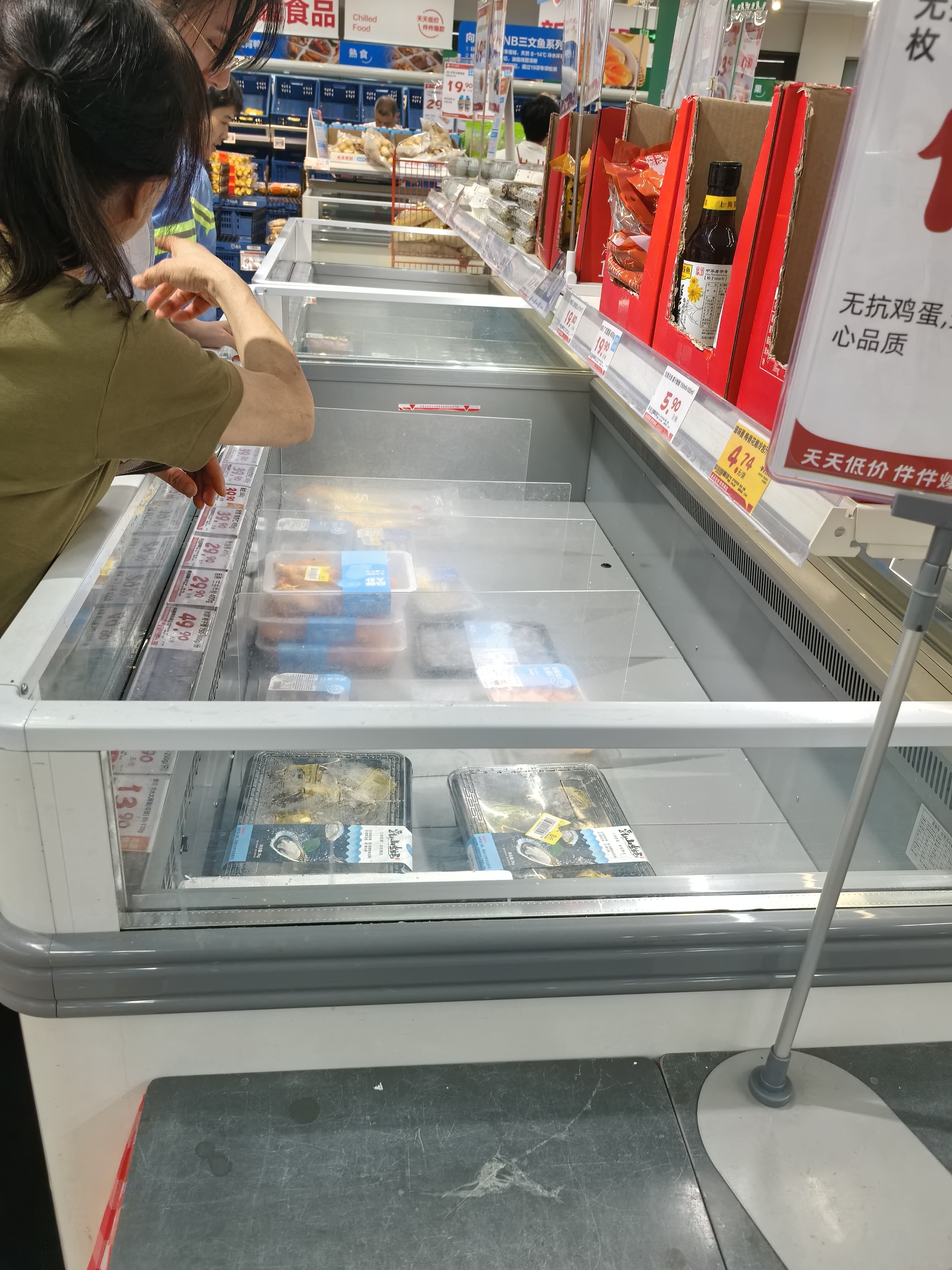 代发鸟官网：上海盒马超市“超盒算”遭遇货架空空现象，消费降级？
