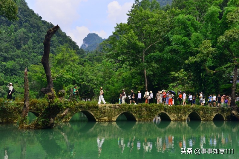 超评助手：中国十大超级旅游景点推荐，传统与自然之美的完美结合