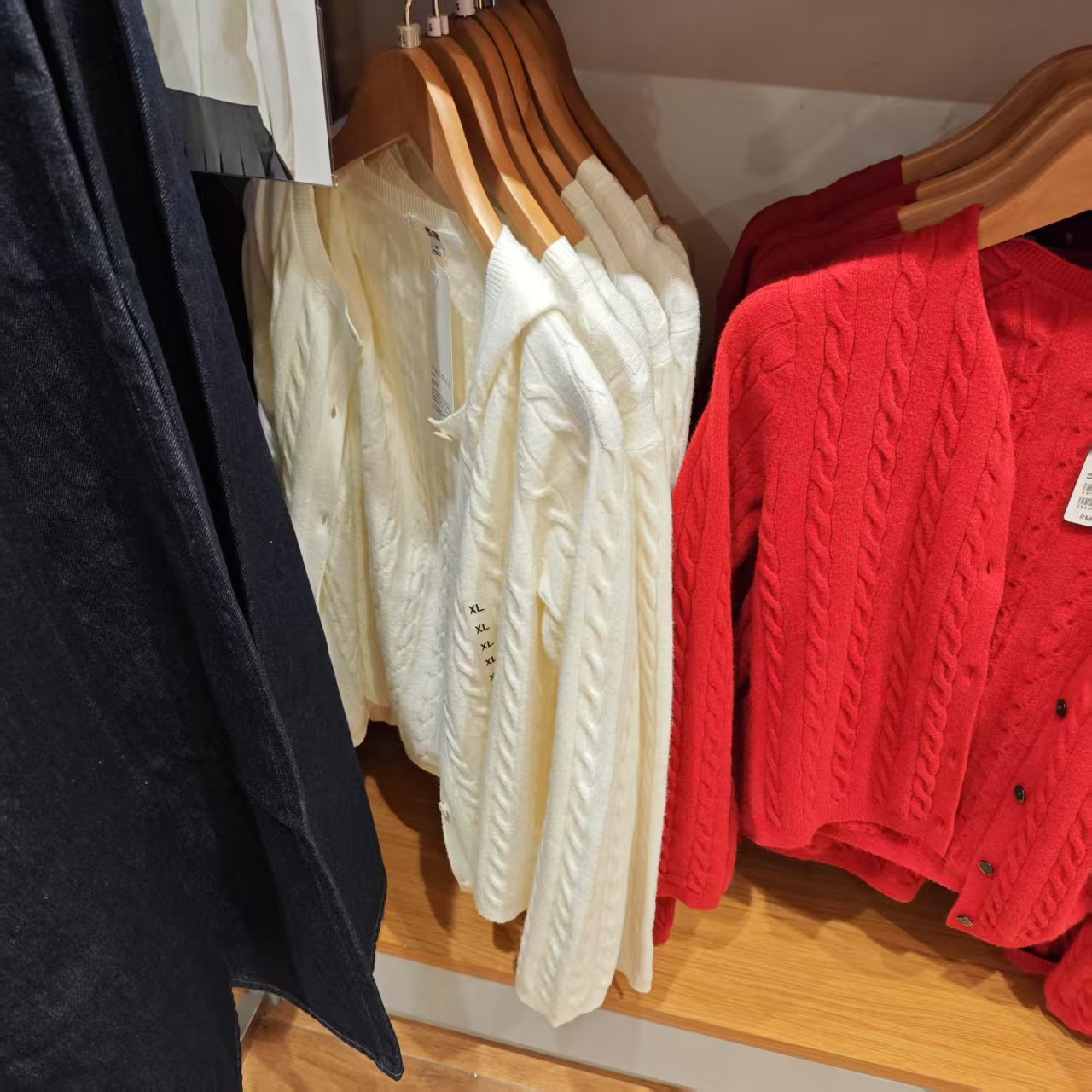 小多助手：网购还是实体店购买？陪娃购物的真实体验与选择技巧