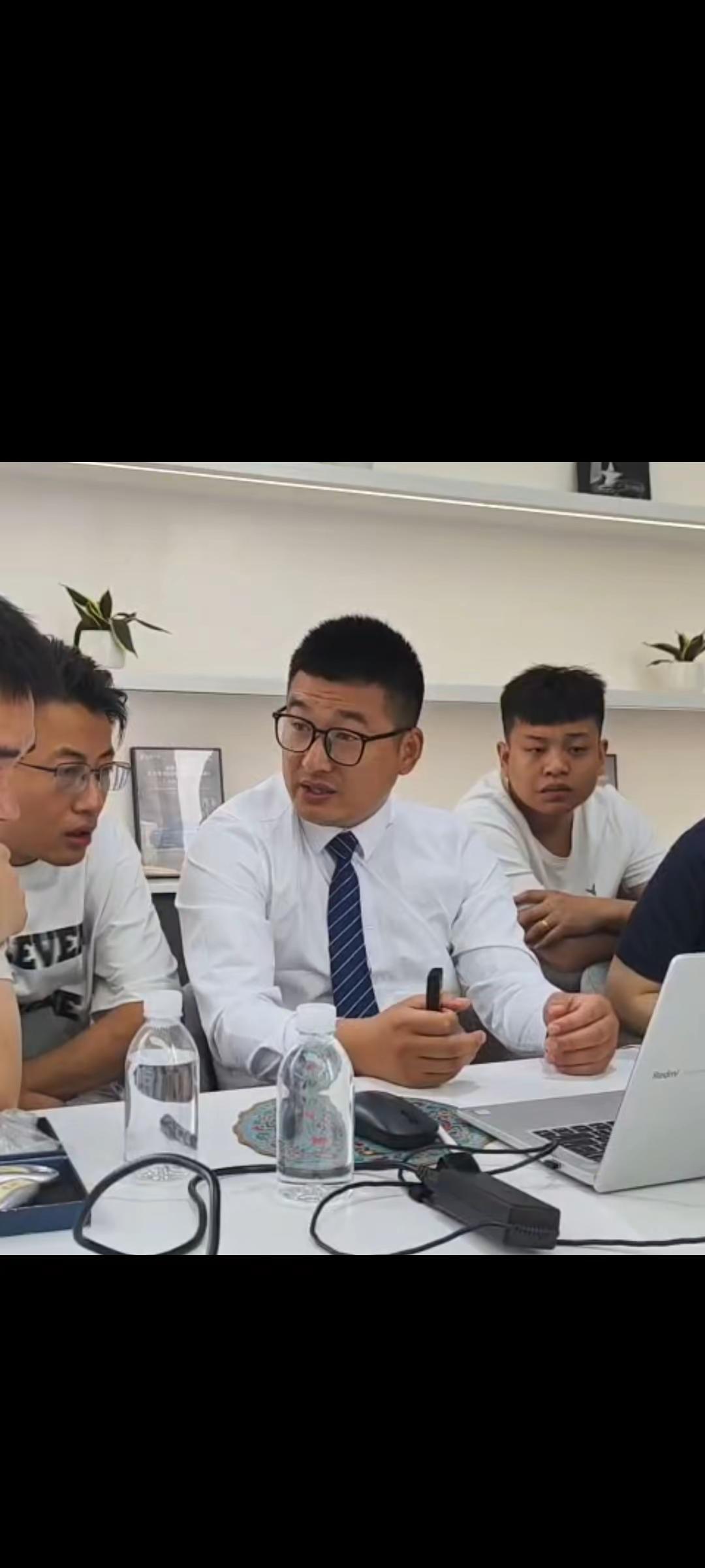 多成团助手：销售谈判成功的三大准备技巧，助你精准把握客户需求与应对策略