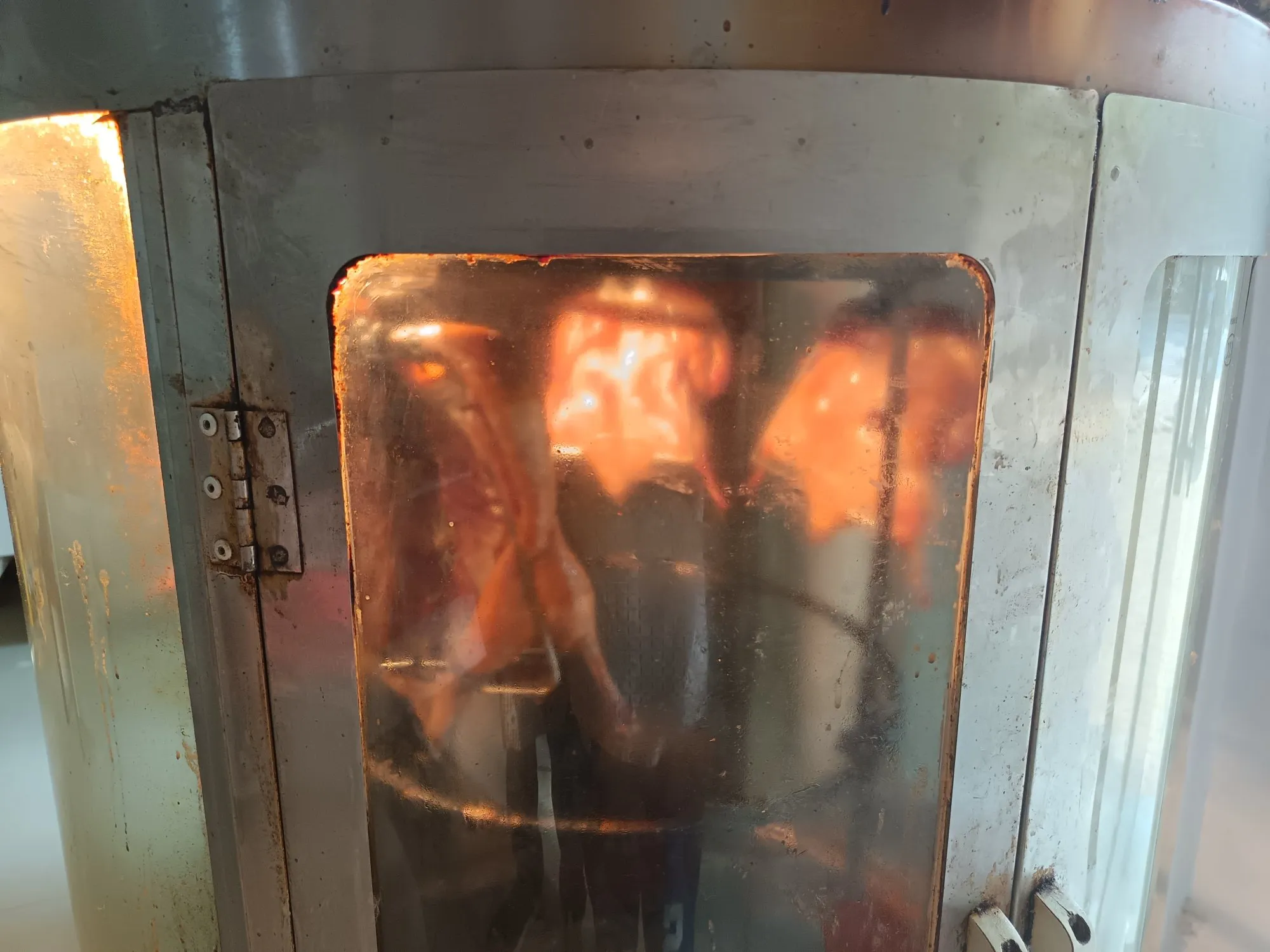 小Z助手下载安装：舌尖上的美味盛宴，牛家酱肉店铺的绝佳肉食体验