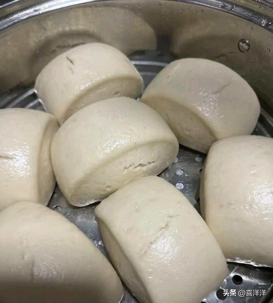 番茄助手靠谱吗：54岁深圳摆摊卖凉菜，雨天无收入如何应对生活压力与未来希望