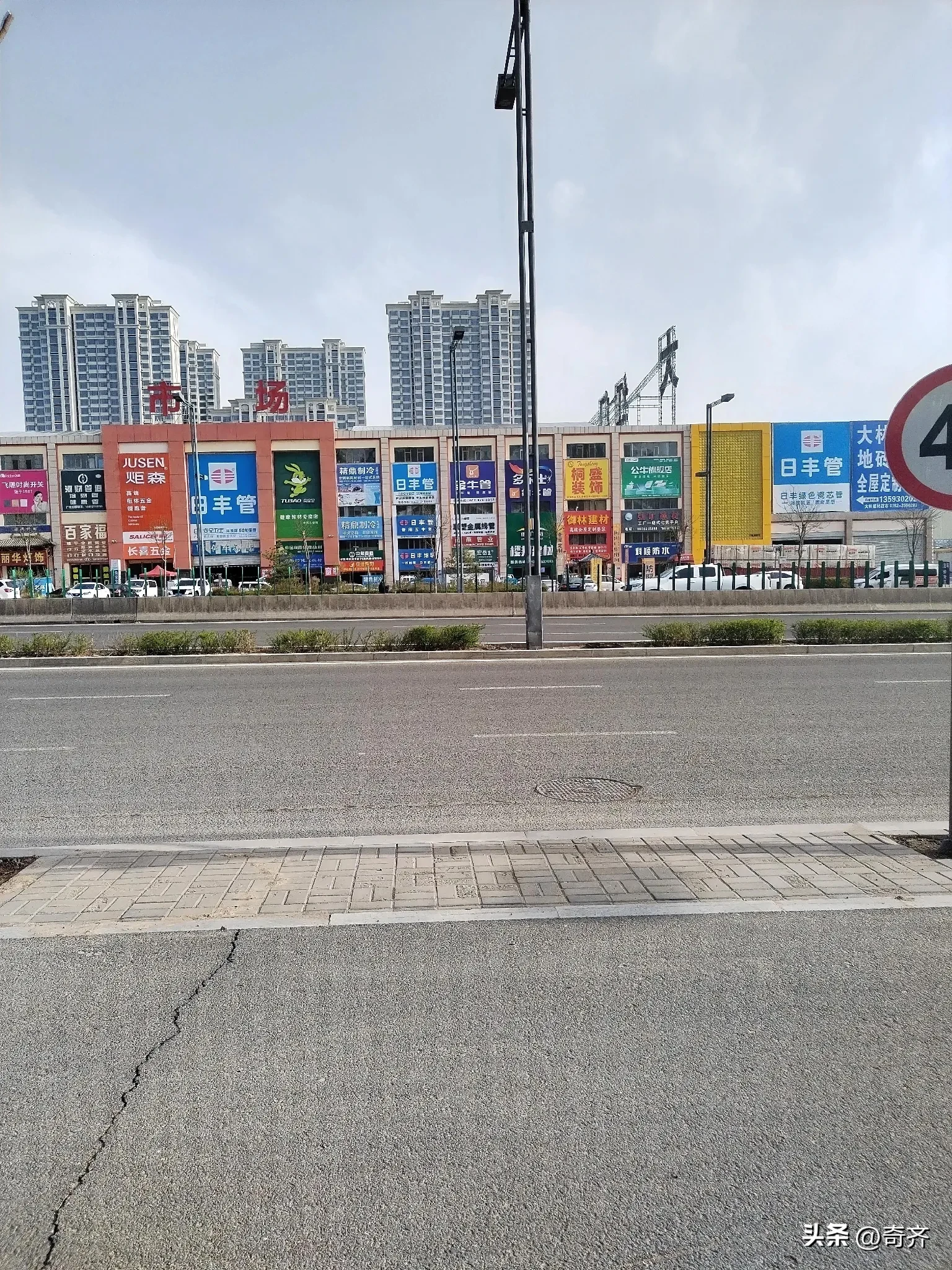 小G助手邀请码：市场冷淡，实体店老板为何苦撑不下？探析背后原因与心态