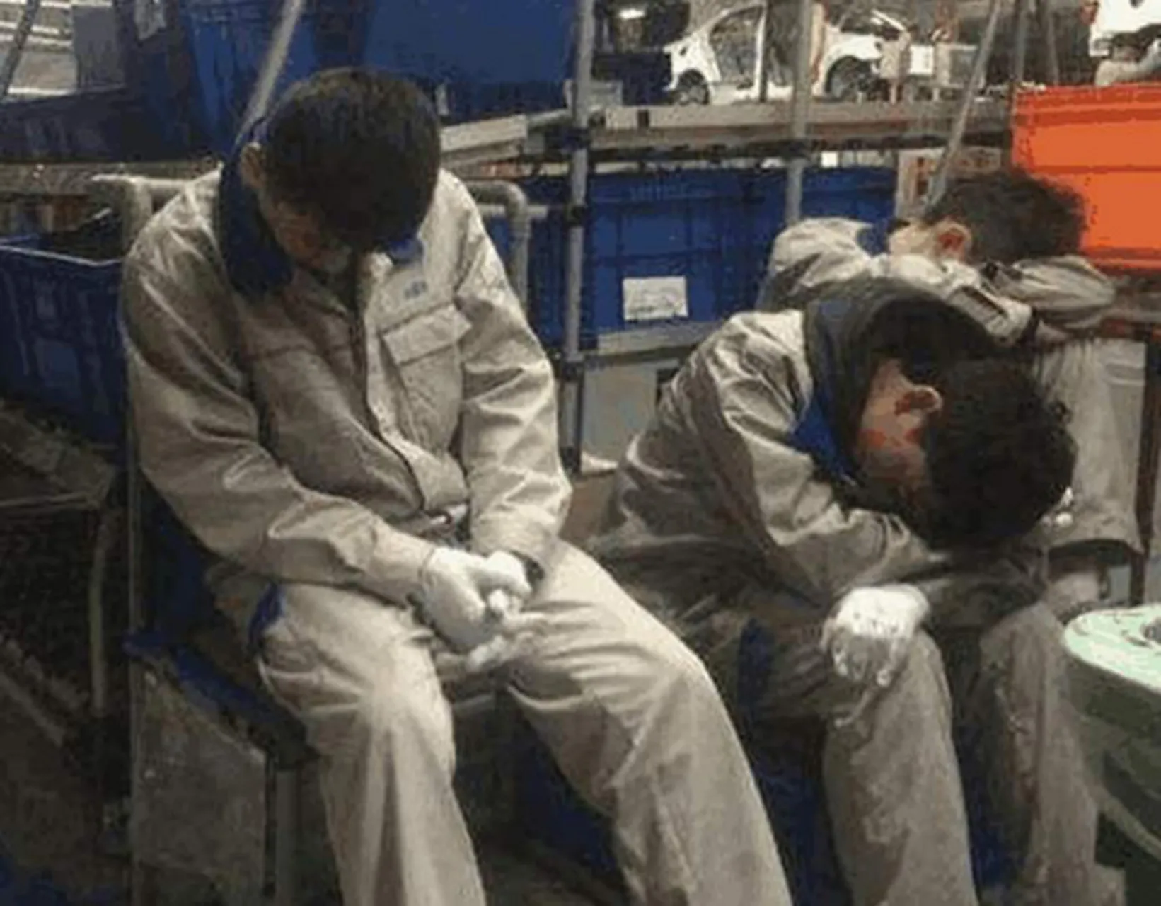 多多助手：反思勤劳美德，华夏智慧与现代职场的平衡