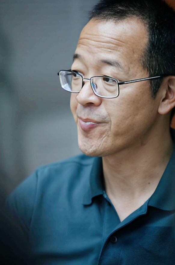 小J助手：消费者要求餐饮透明度，企业却以“宽容”反击的矛盾与真相