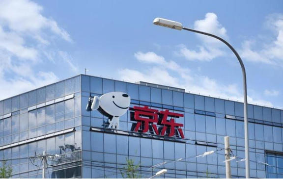 爆款助手：中国外贸企业转内销应对美国关税，市场活力与国货消费潜力并存