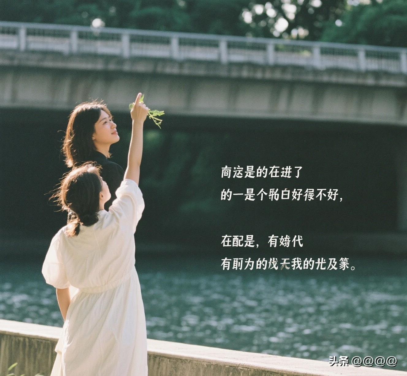 小G助手软件下载：AI时代，医疗、制造与教育行业的深层变革及其机遇挑战解析