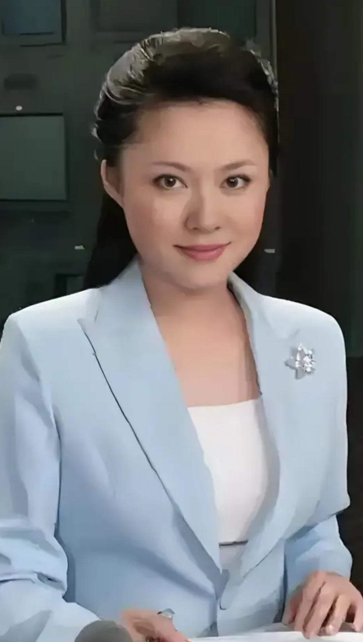 夕夕助手：央视主播紫凝，多才多艺的新闻人，展现隐藏技能与公益情怀