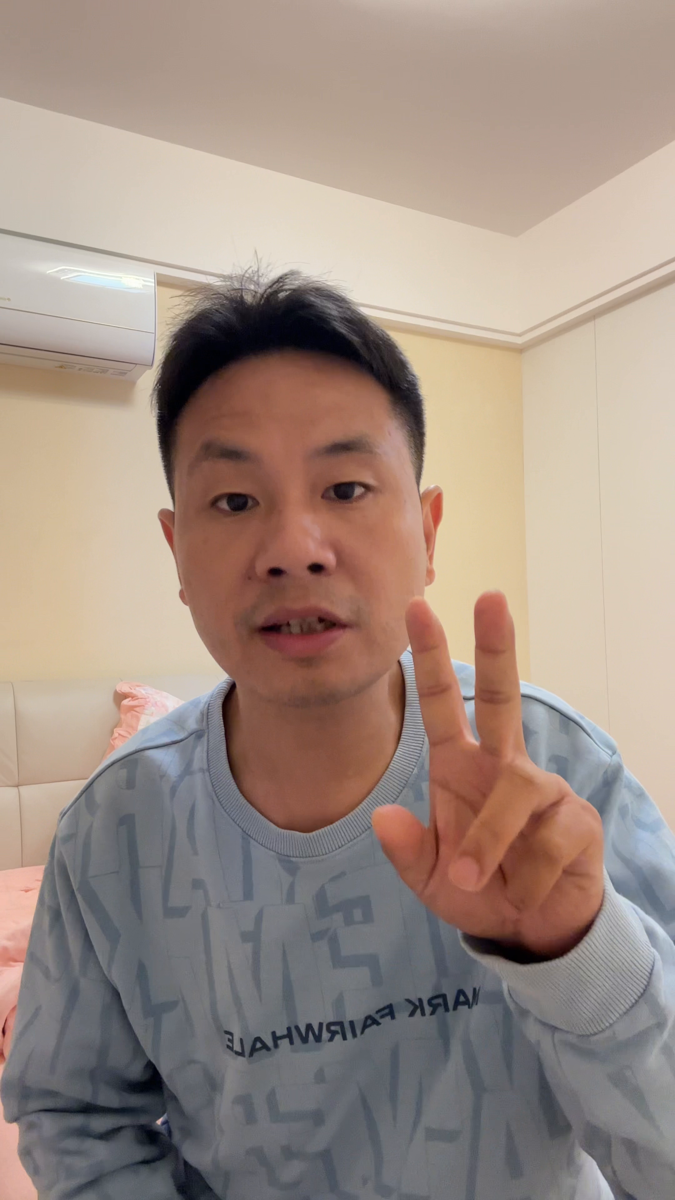 易出评官网：服装厂生存困境，网络调侃与个人反思的双重压力