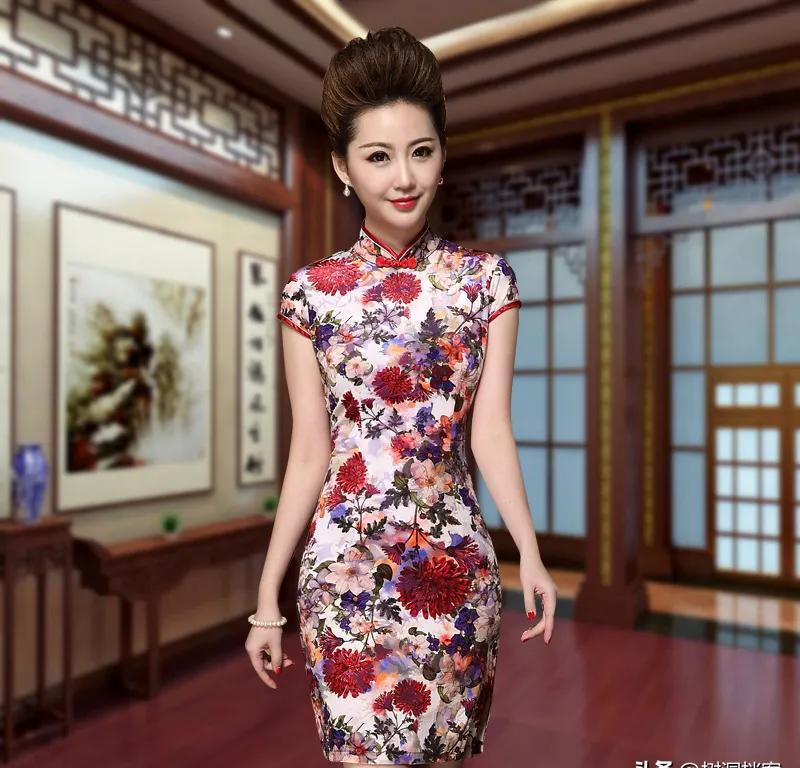 增强助手：刘德华倾诉债务危机，向太豪爽支票温暖人心