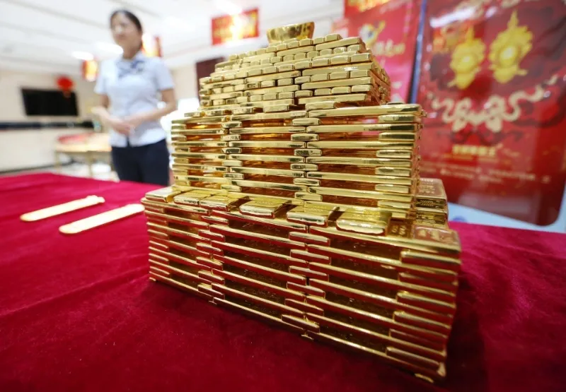 无名助手：年轻人消费新趋势，存钱多买金条，奢侈品折扣成主流