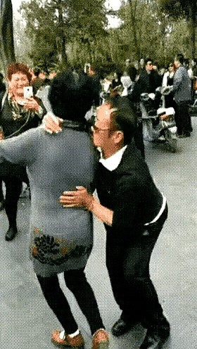 DD助手网站：广场舞与公共空间，如何界定尊重与边界的必要性