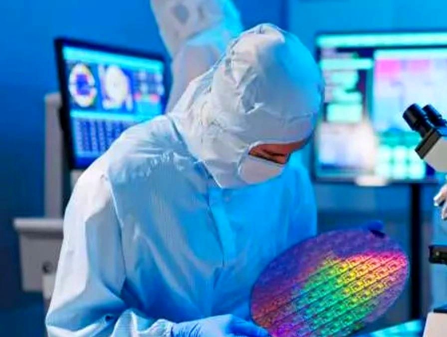 小评评助手网站：芯片行业现状分析，低良率与企业应对策略探讨