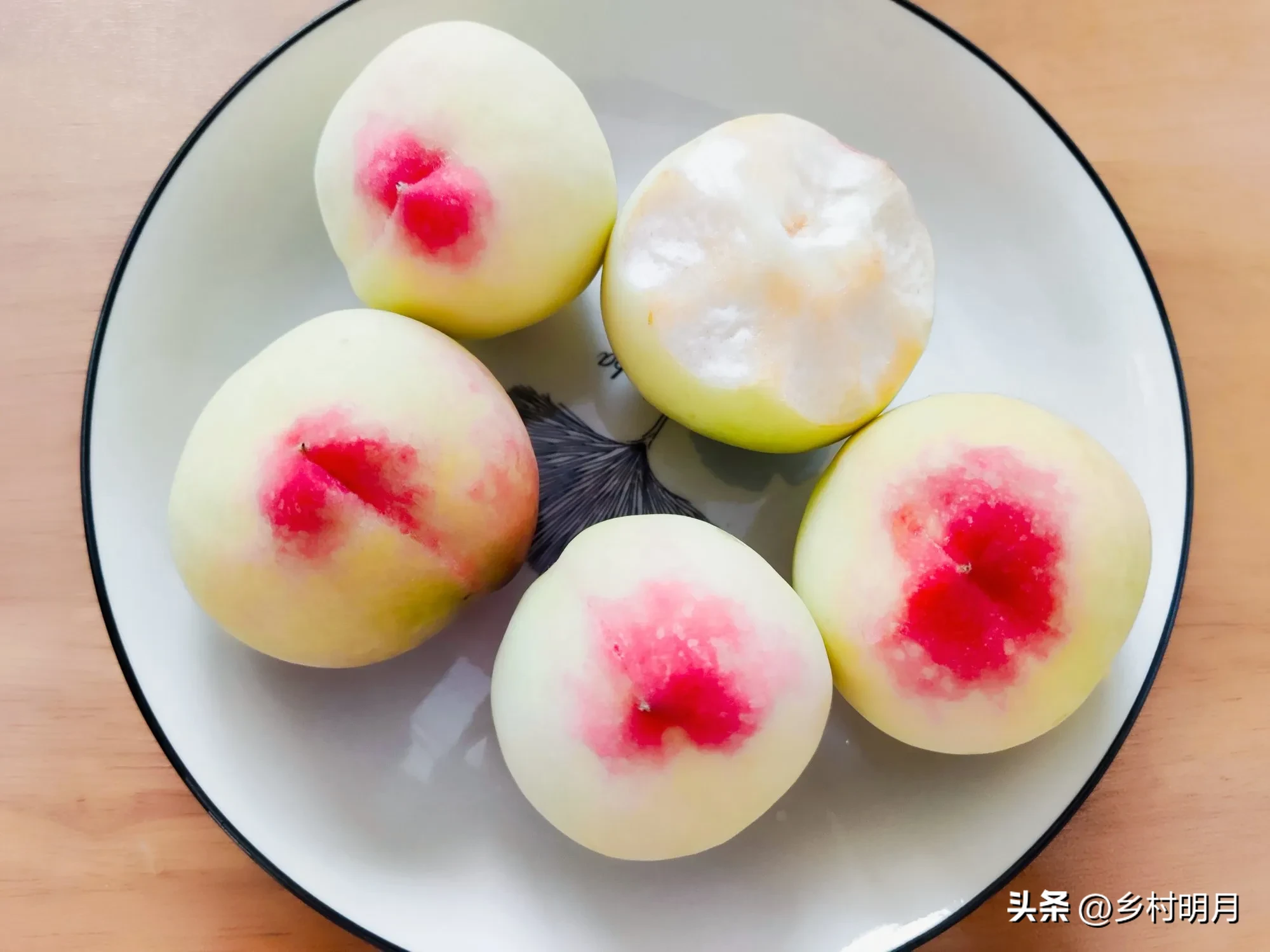 创优助手：桃子的外表与内在，一次购买后的深思体验