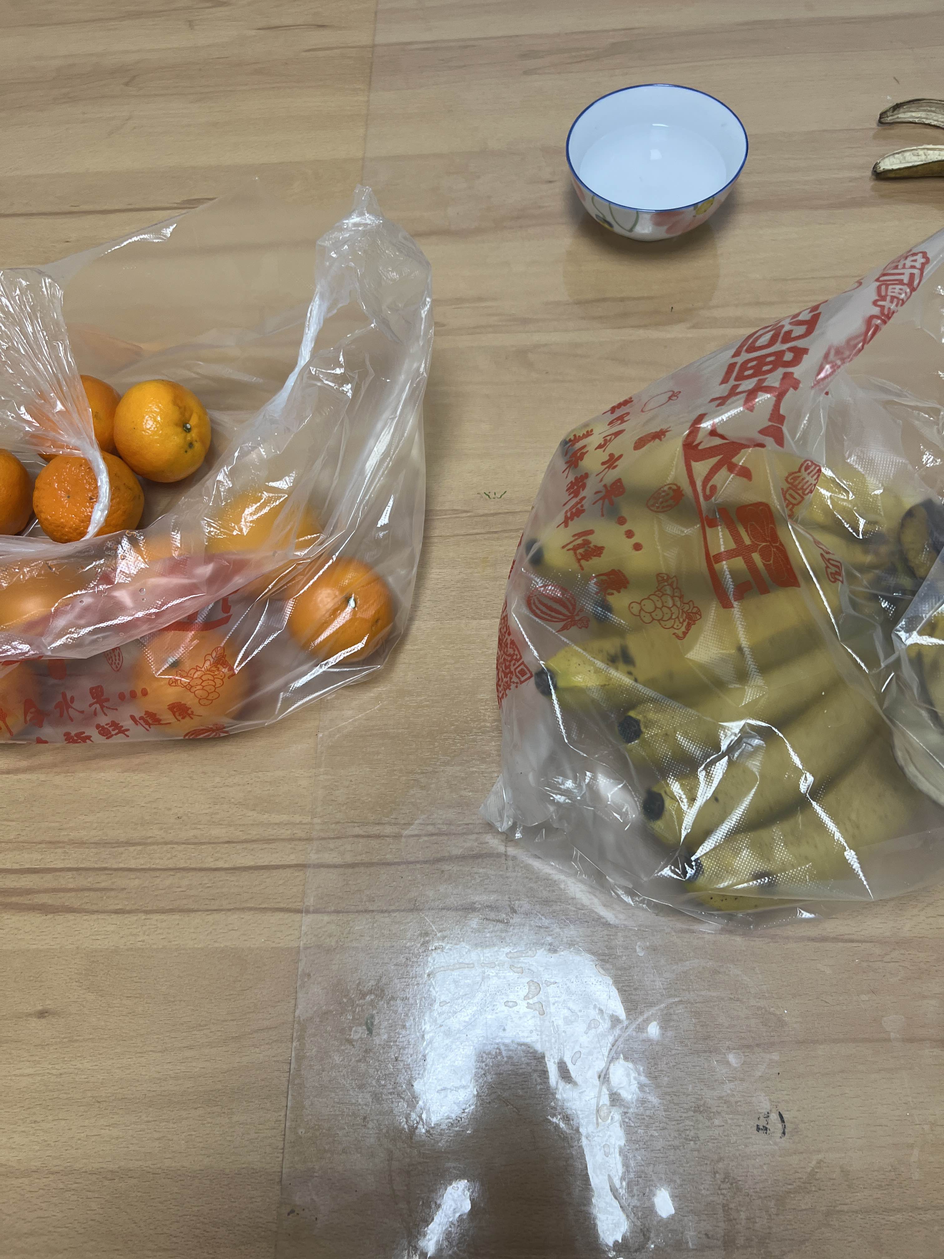 小M助手：物流工作中的烦恼与美食分享，一名员工的日常体验