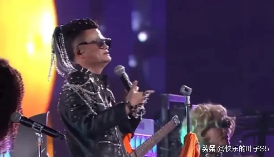 易出评出评软件：马云的低调转型，从电商巨头到隐身经济学的背后秘密解析