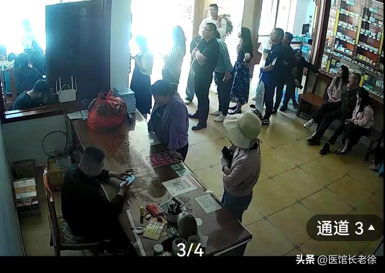 拼多多动销出评下载安装：药店生存困境，从营销到医疗服务的转型之路