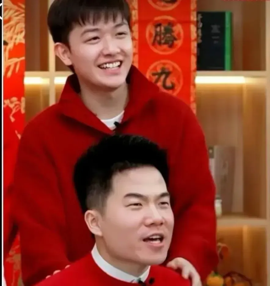 易评助手下载官网：从书呆子到带货神话，董宇辉的职场智慧与坚持之路