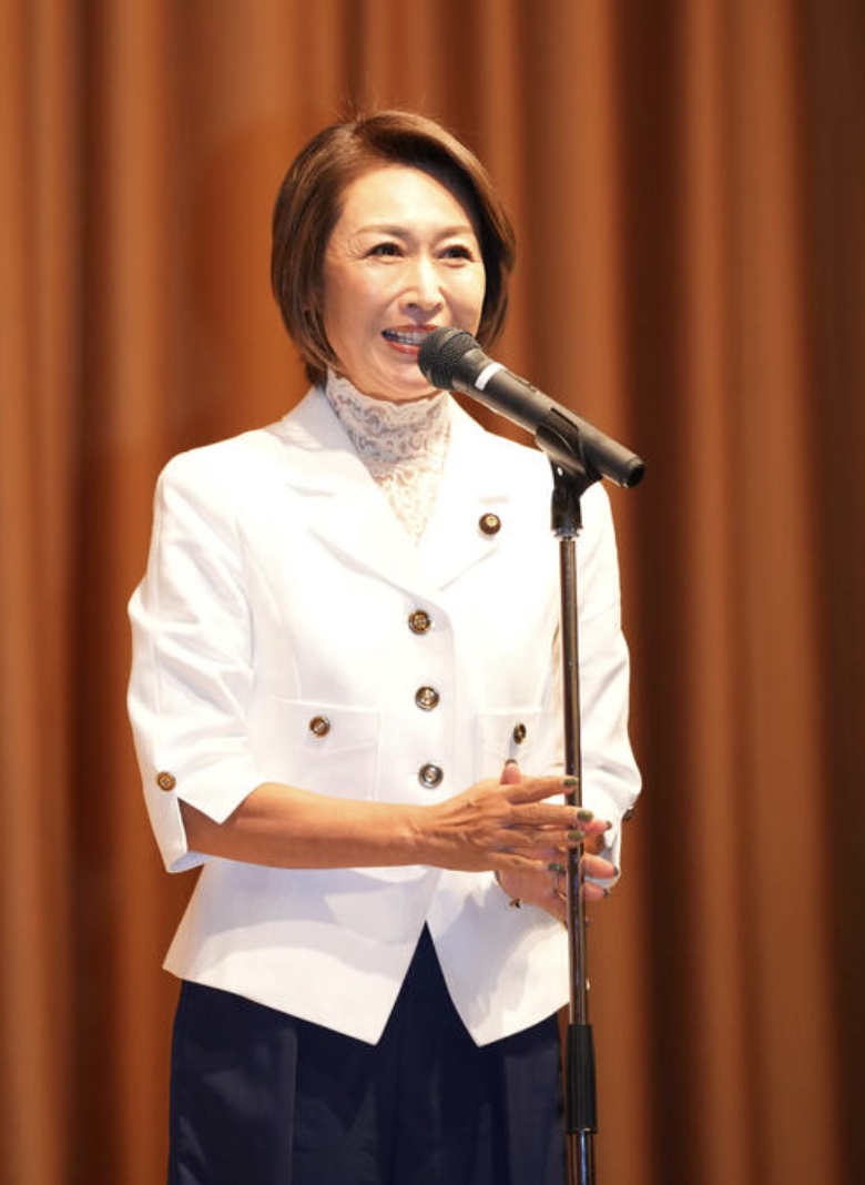 权重大师:三原顺子批评高市早苗重用亲信,舆论反响激烈引发争议 权重大师:三原顺子批评高市早苗重用亲信,舆论反响激烈引发争议