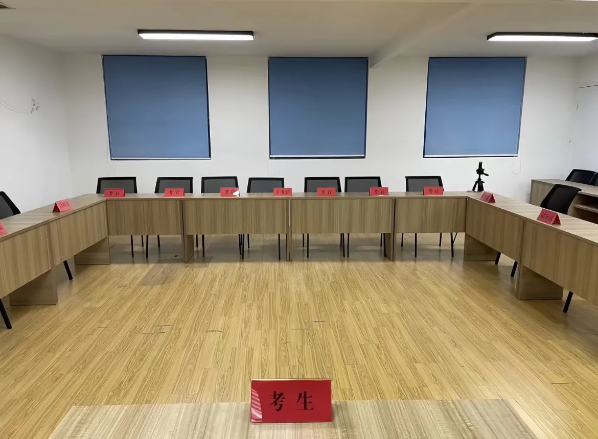 易出评：大学生转行银行客户经理，提升客户关系与服务的实用技巧