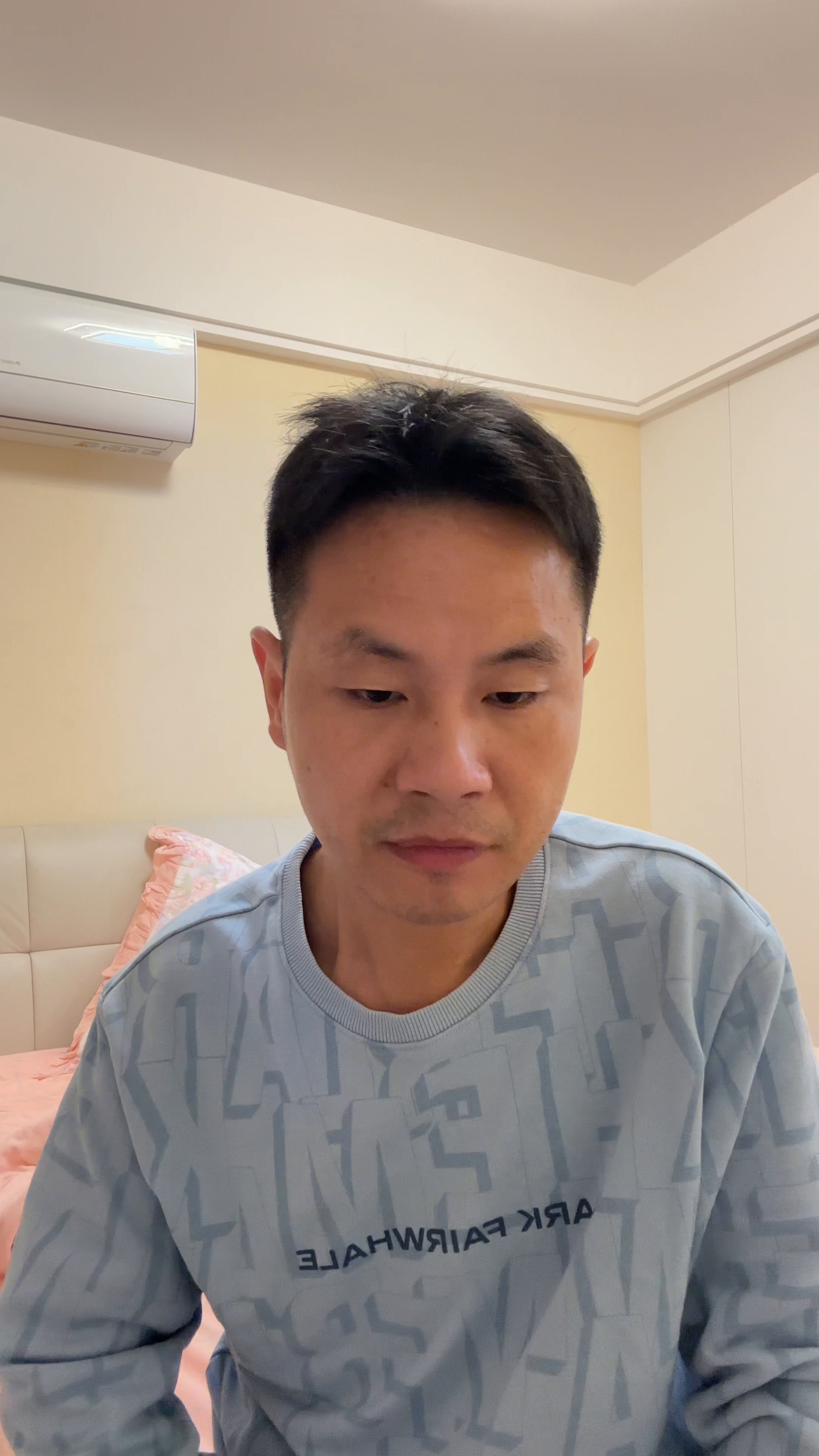 易出评官网：服装厂生存困境，网络调侃与个人反思的双重压力