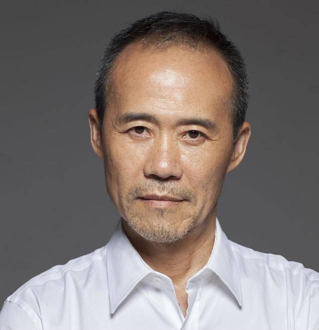 蓝天助手：任正非，企业家中的领袖，众多大佬高度评价他的卓越管理与远见