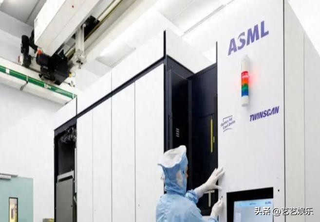 小G助手软件下载：ASML CEO称中国半导体落后10至15年，技术差距引发热议与反思