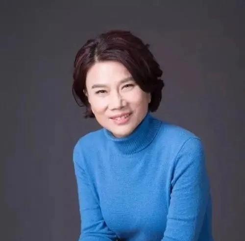 快火助手官网入口：董明珠的催债智慧，用信任与合作打破商业难题