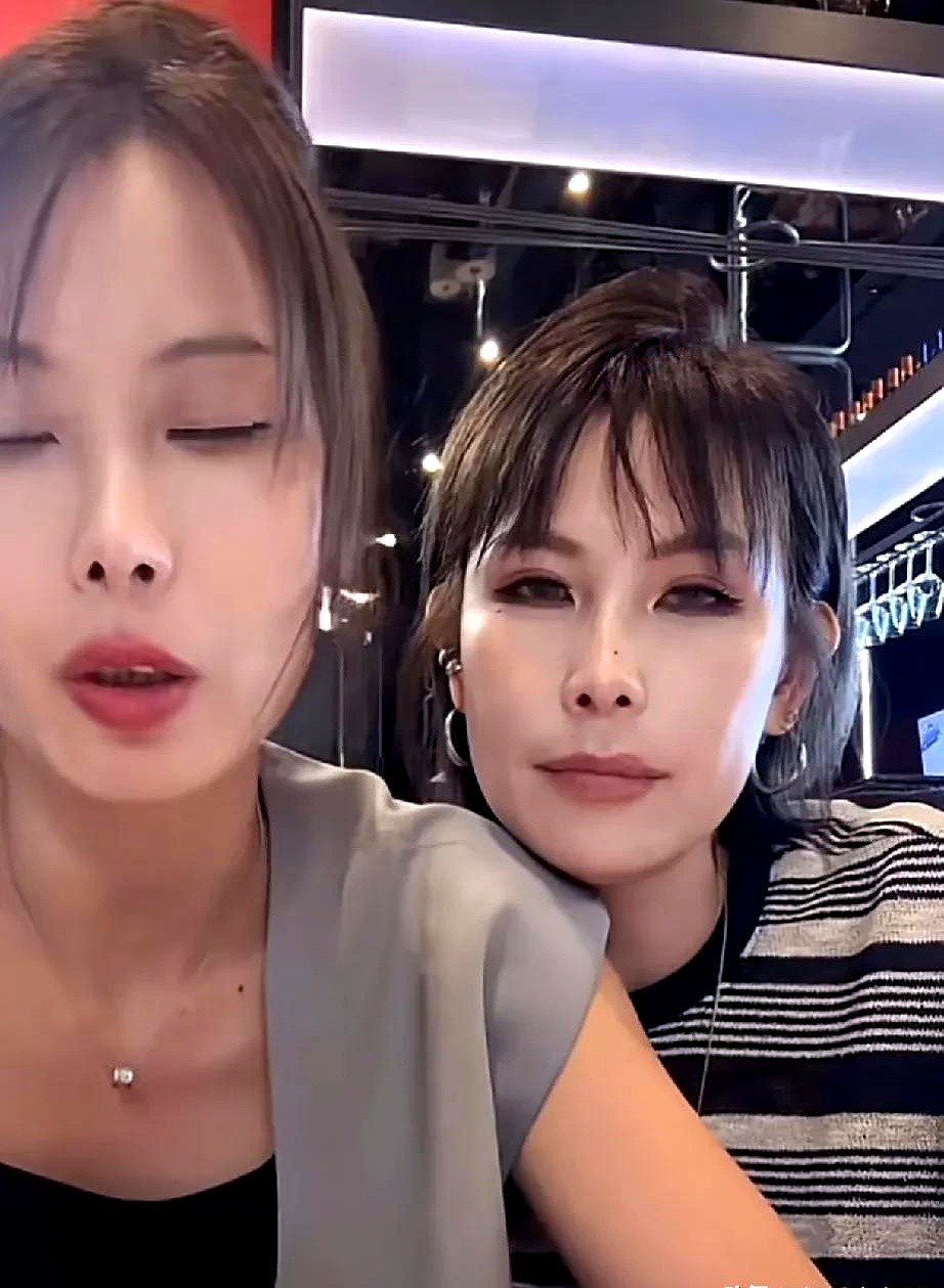 小象助手：温州一家人直播大戏，家庭纷争与流量之战