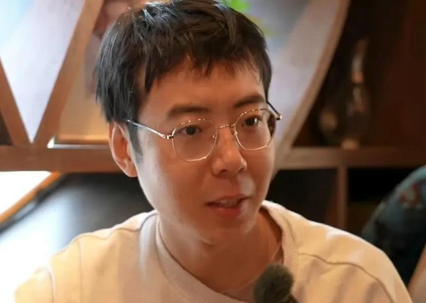 领航助手：DOTA2职业生涯回顾，昔日辉煌与如今挑战的对比分析