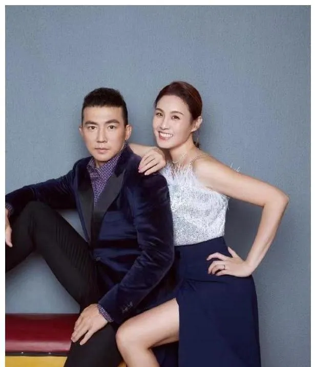小Q助手出评软件：刘畊宏夫妇健身直播热度下滑，粉丝流失与内容创新的机遇分析
