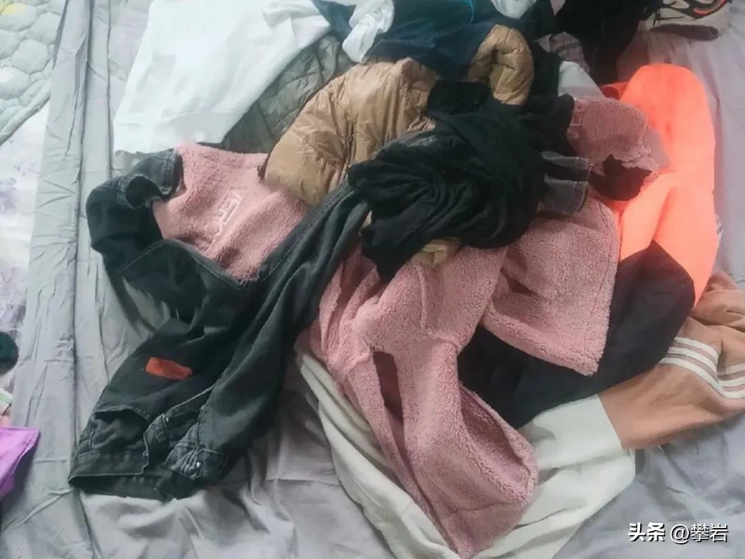 猎拼助手：旧衣回收加盟靠谱吗？分析盈利潜力与行业风险