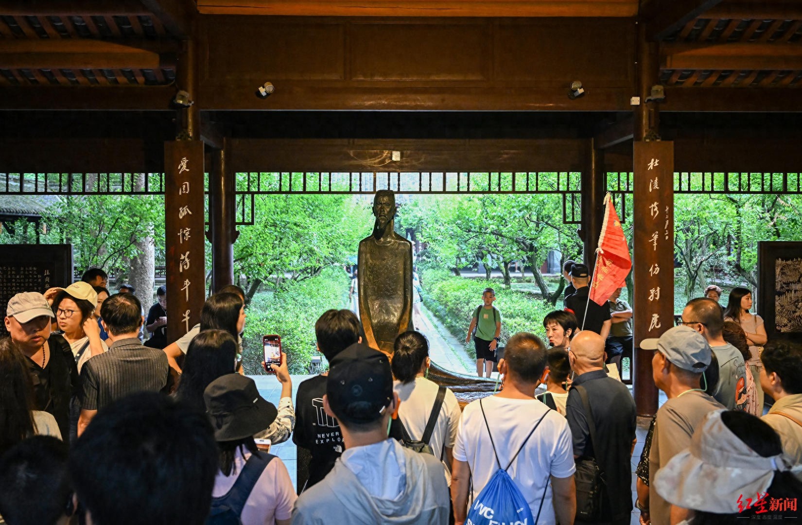 超单助手开团软件：成都世运会引爆旅游热潮，文旅消费激增搜索量翻6倍！