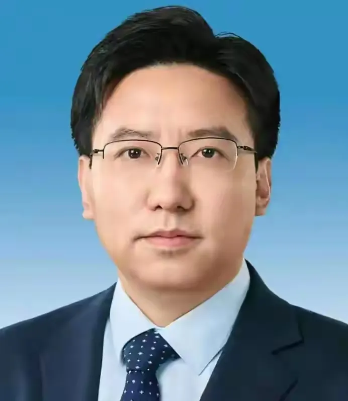 无名助手：中国芯片产业迎来突破，长江存储全国产化产线2025年试产，打破美国封锁影响