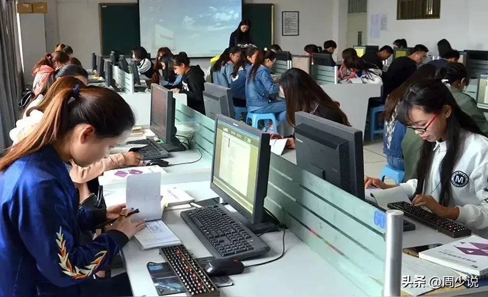易评助手小号：会计专业就业竞争加剧，毕业生求职难道何去何从？