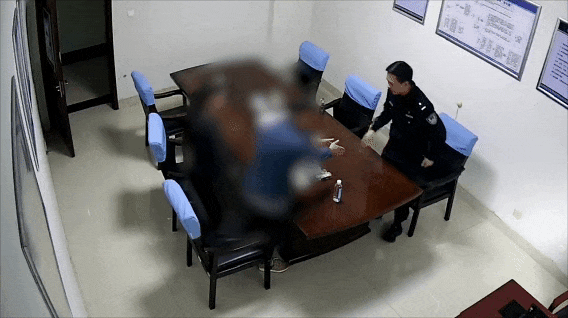 小G助手:快递包裹藏黄金,张店警方成功截停诈骗案件! 小G助手:快递包裹藏黄金,张店警方成功截停诈骗案件!