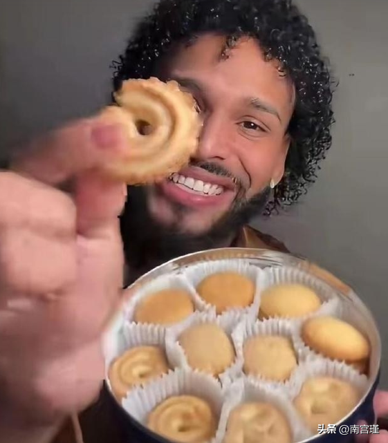 优选助手：美国人发现丹麦蓝罐曲奇竟是印度制造，引发品牌信任与产地认知争议