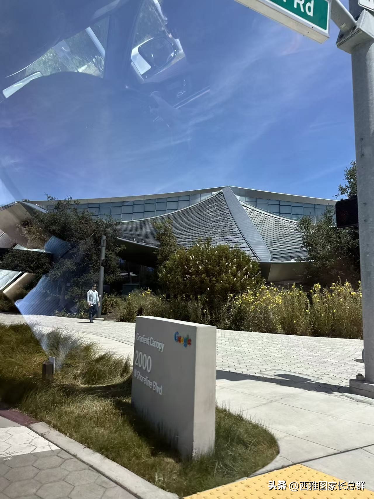 爆款助手：美国职场，本科生如何通过经验与能力逆袭成功？