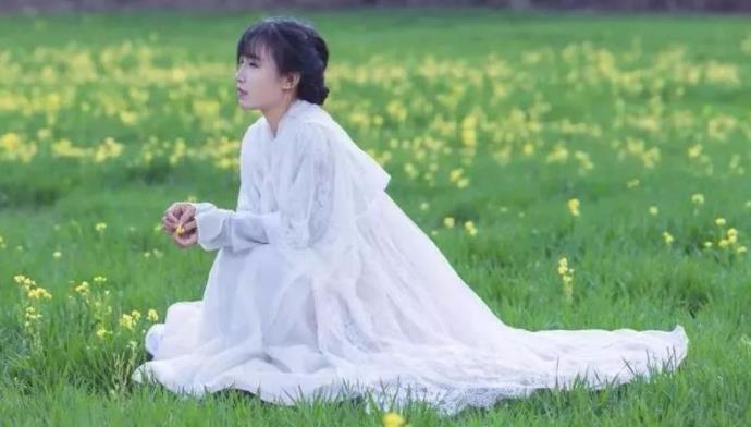 多多留评下载：中国最红网红前五甲揭晓，搞笑、带货与田园美学的明星们