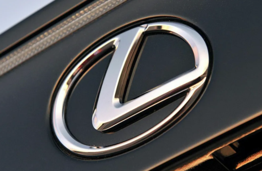 易评助手开团软件：雷克萨斯销量突破85万，国产化与电车崛起对豪华市场的影响分析
