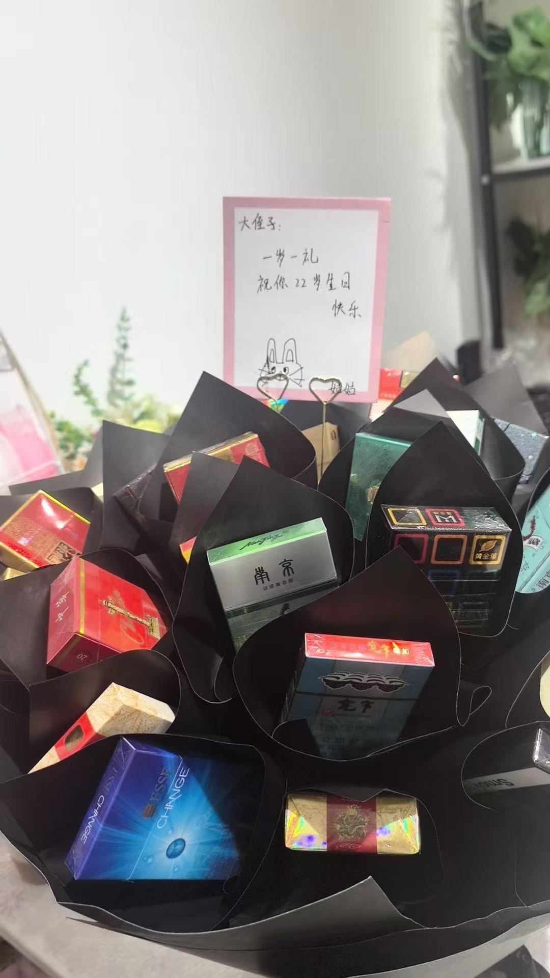 易出评下载安装：为什么生意人宁愿赔钱也要继续订货？揭秘市场心理与选择背后的真相