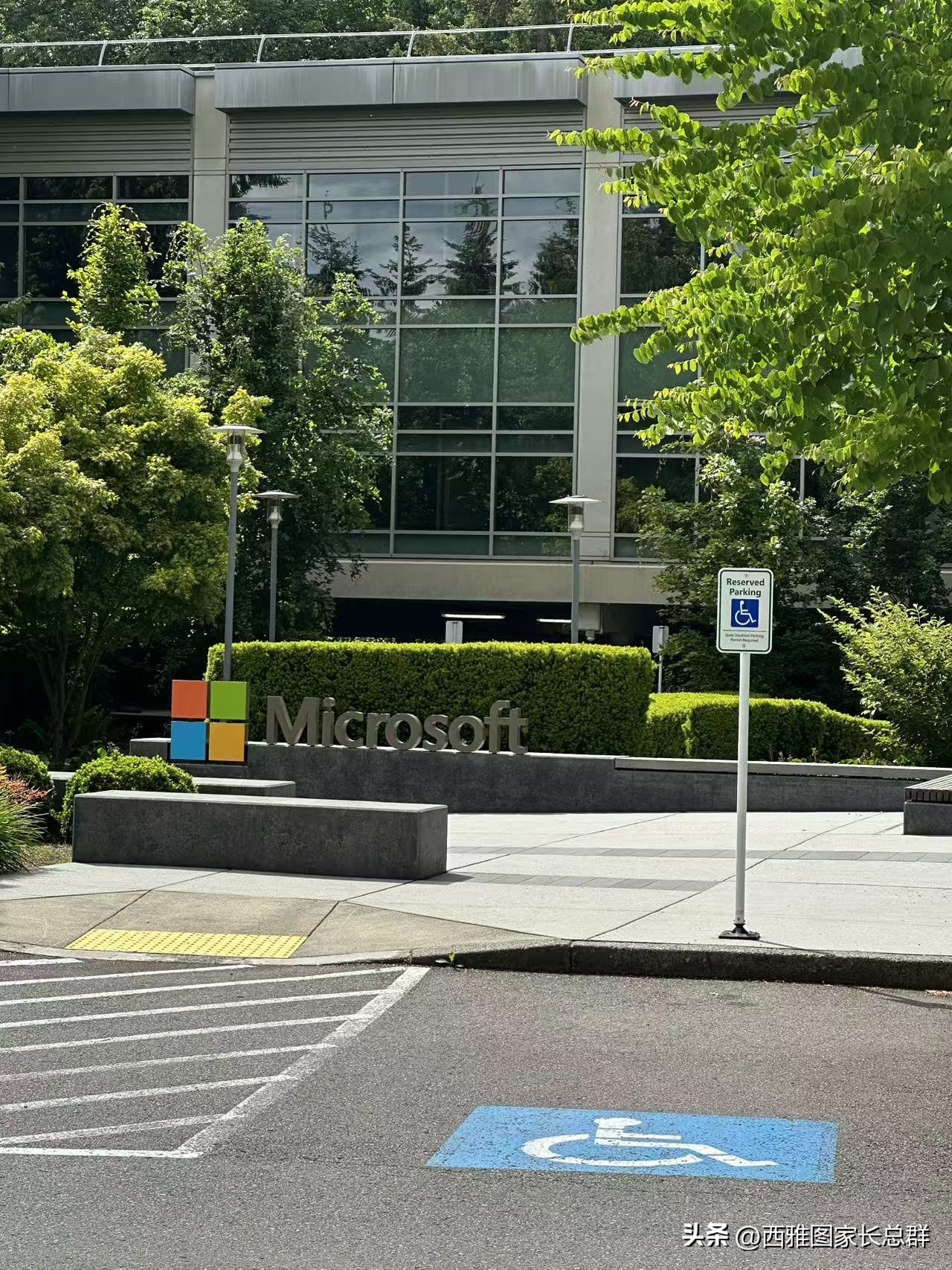 爆款助手：美国职场，本科生如何通过经验与能力逆袭成功？