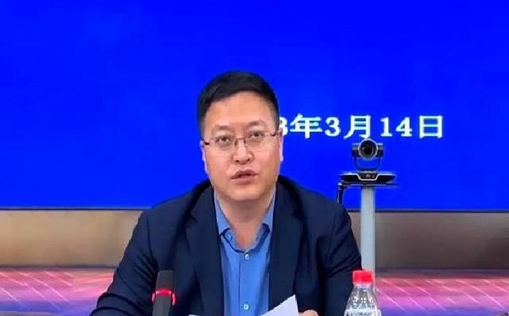 易评助手软件下载：大连中山区区长王厚海落马，权力与腐败的警示信号