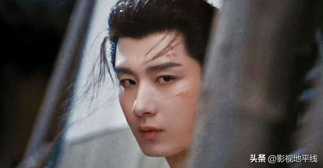 易评助手下载：成毅《长安二十四计》首播反响平淡，虞书欣《双轨》强势抢热搜