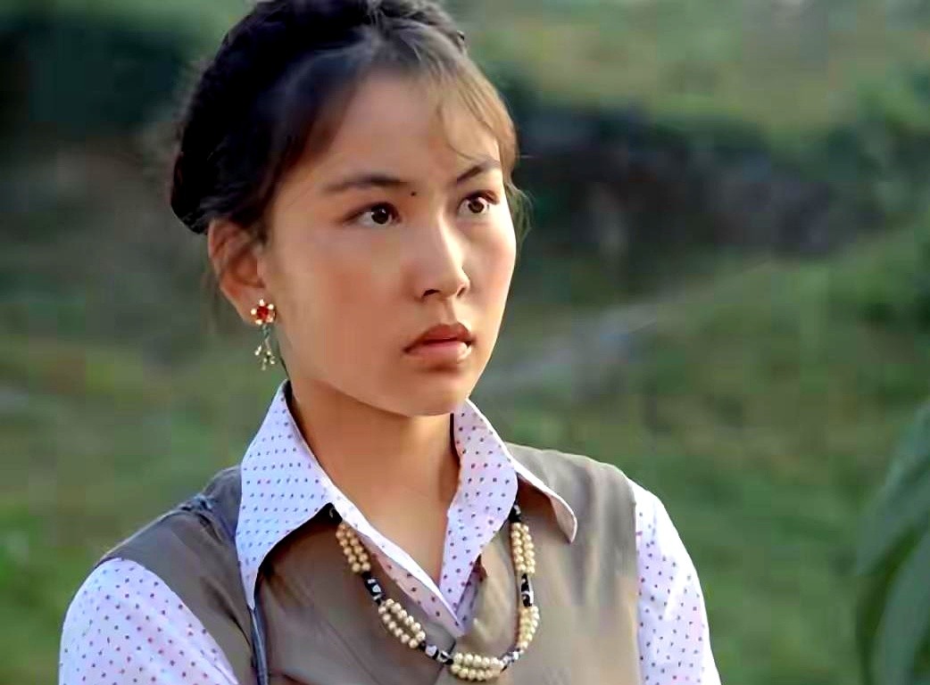 易评助手下载官网:艾丽娅,从影坛新星到“妈妈专业户”的四十年演艺之路 易评助手下载官网:艾丽娅,从影坛新星到“妈妈专业户”的四十年演艺之路