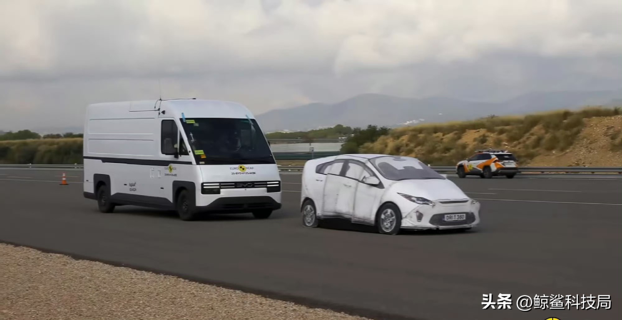 小评评助手:比亚迪E-Vali厢货车在欧洲获五星安全评级,精准切入零碳物流市场 小评评助手:比亚迪E-Vali厢货车在欧洲获五星安全评级,精准切入零碳物流市场